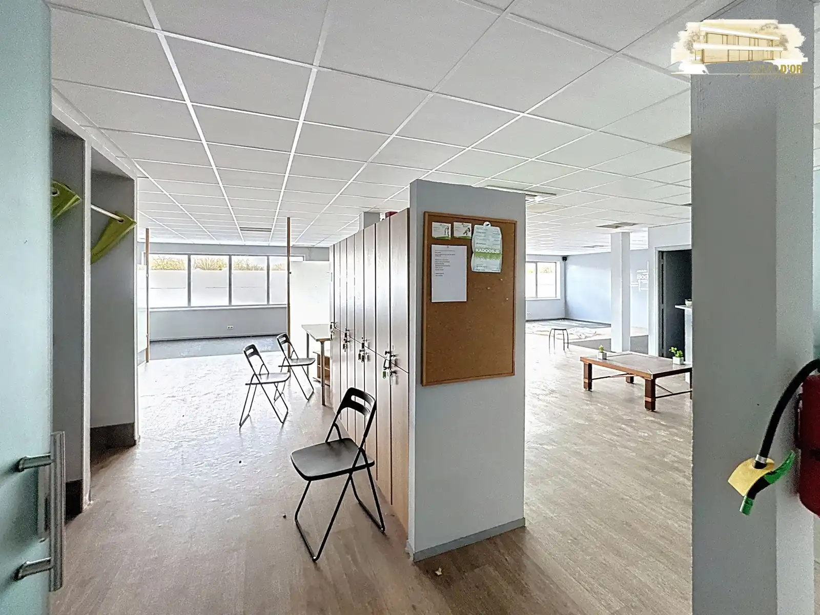 Ruime polyvalente kantoorruimte op topligging in Schoten foto 17