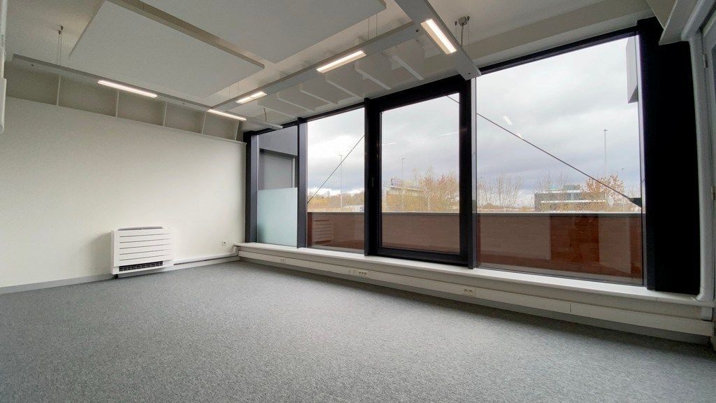 Burelen te huur vlakbij The Loop in Dionysius KMO center in Sint-Denijs-Westrem foto 11