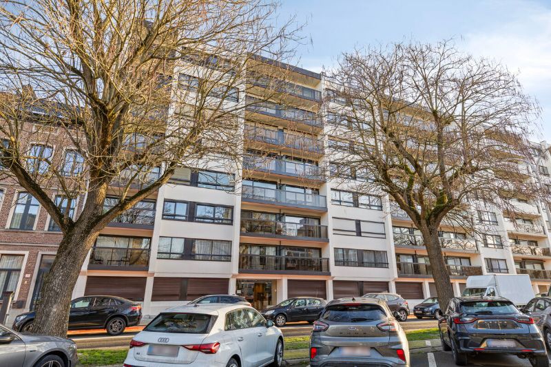 Appartement met 2 terrassen, klaar voor jouw persoonlijke touch foto {{pictureIndex}}