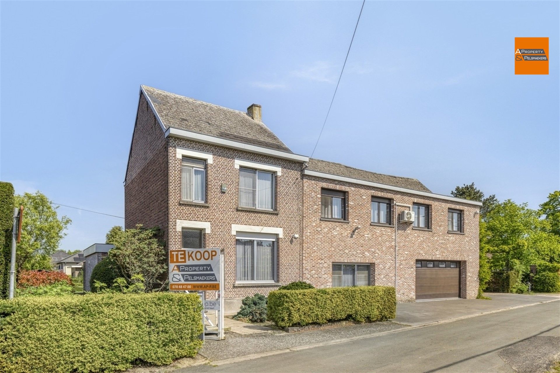 Hoofdfoto van de publicatie: Ruime woning met potentieel in een rustige en groene omgeving