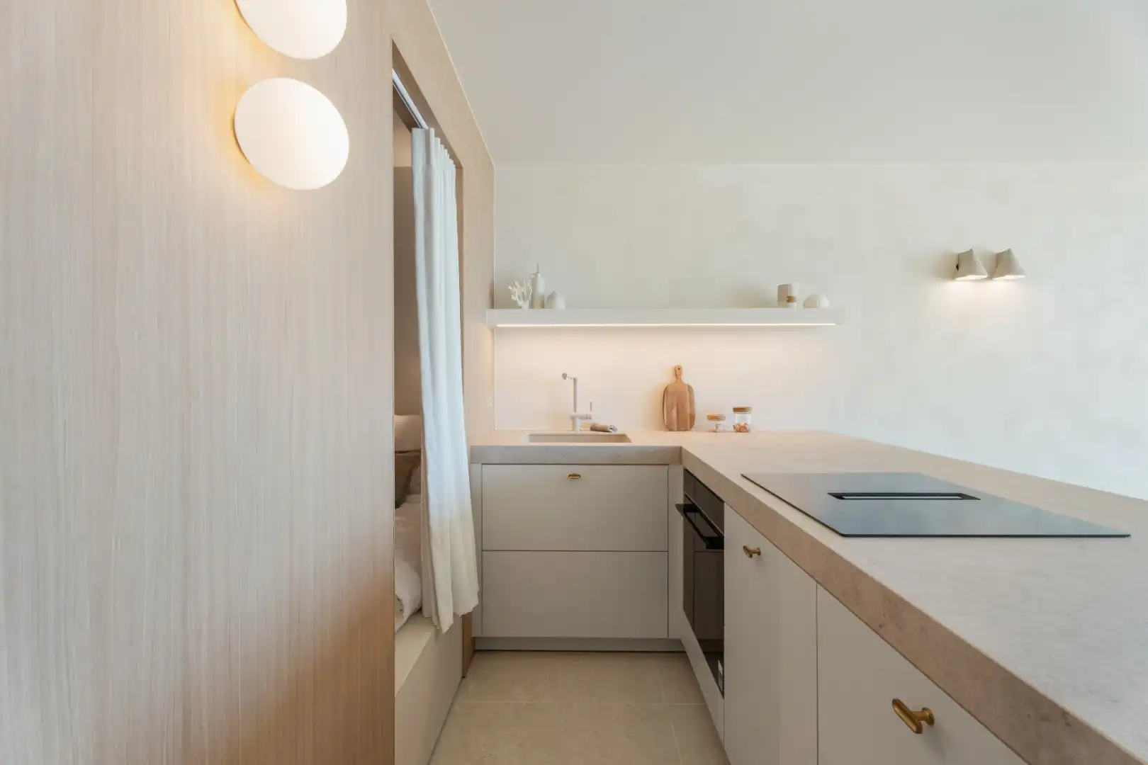 Luxueus gerenoveerd appartement met frontaal zeezicht te Nieuwpoort foto 9