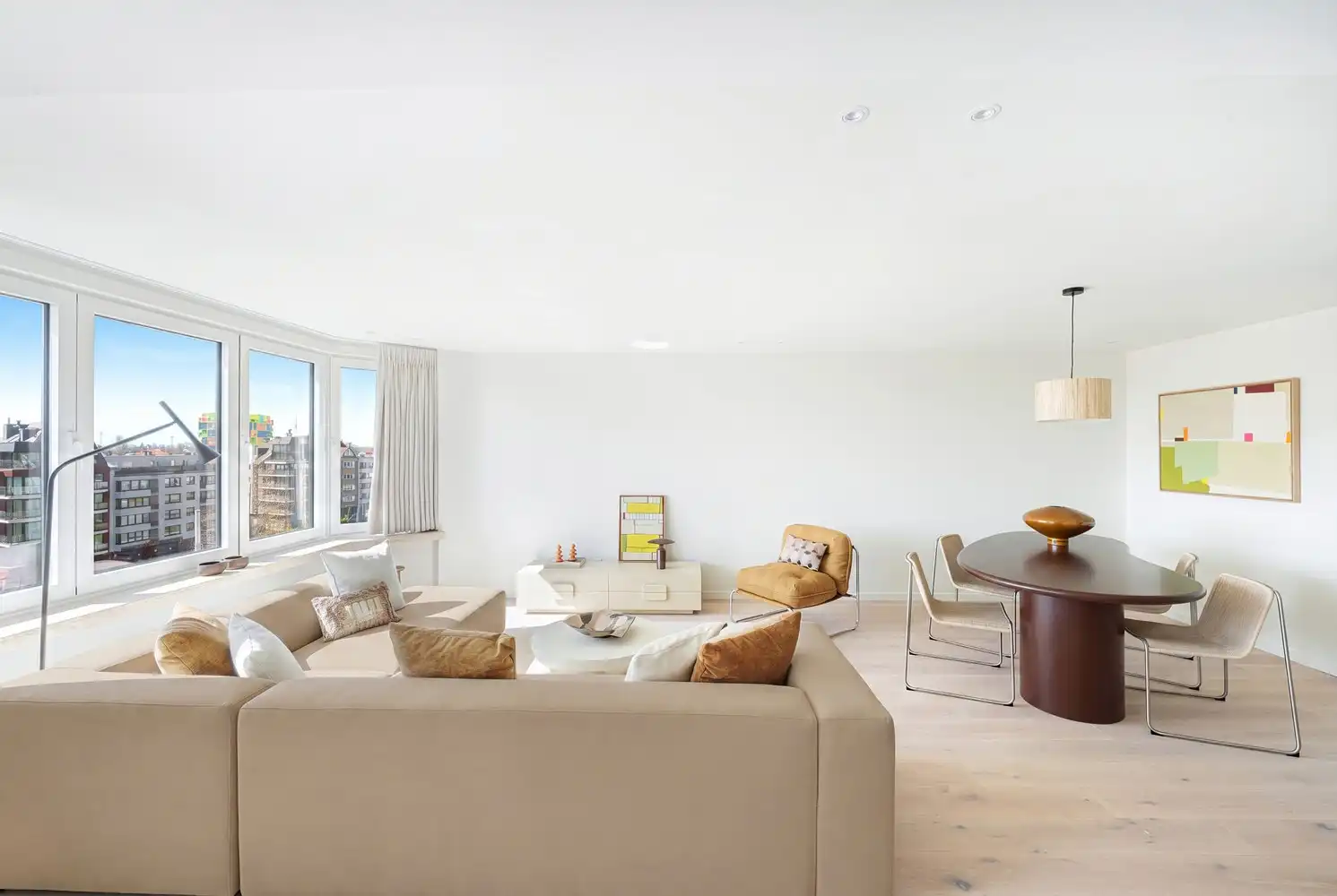 Prachtig vernieuwd appartement met open zichten en terrassen foto 3