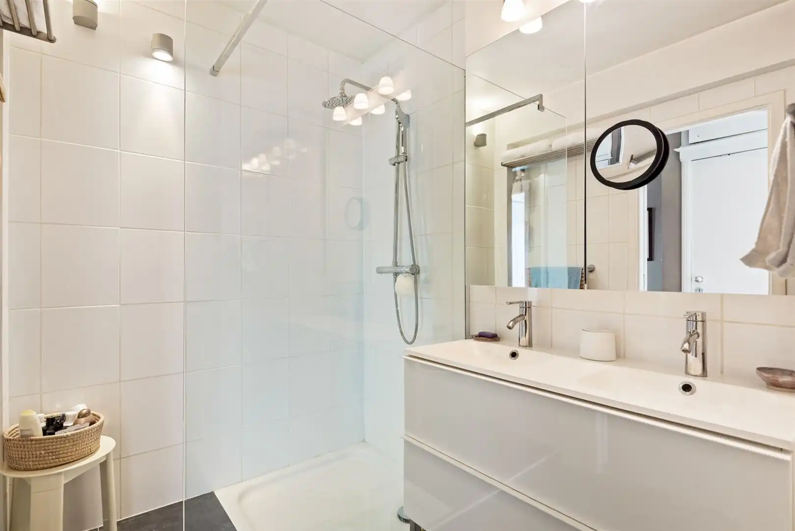 Instapklaar 2 à 3 slaapkamerappartement in goed onderhouden gebouw. foto 13