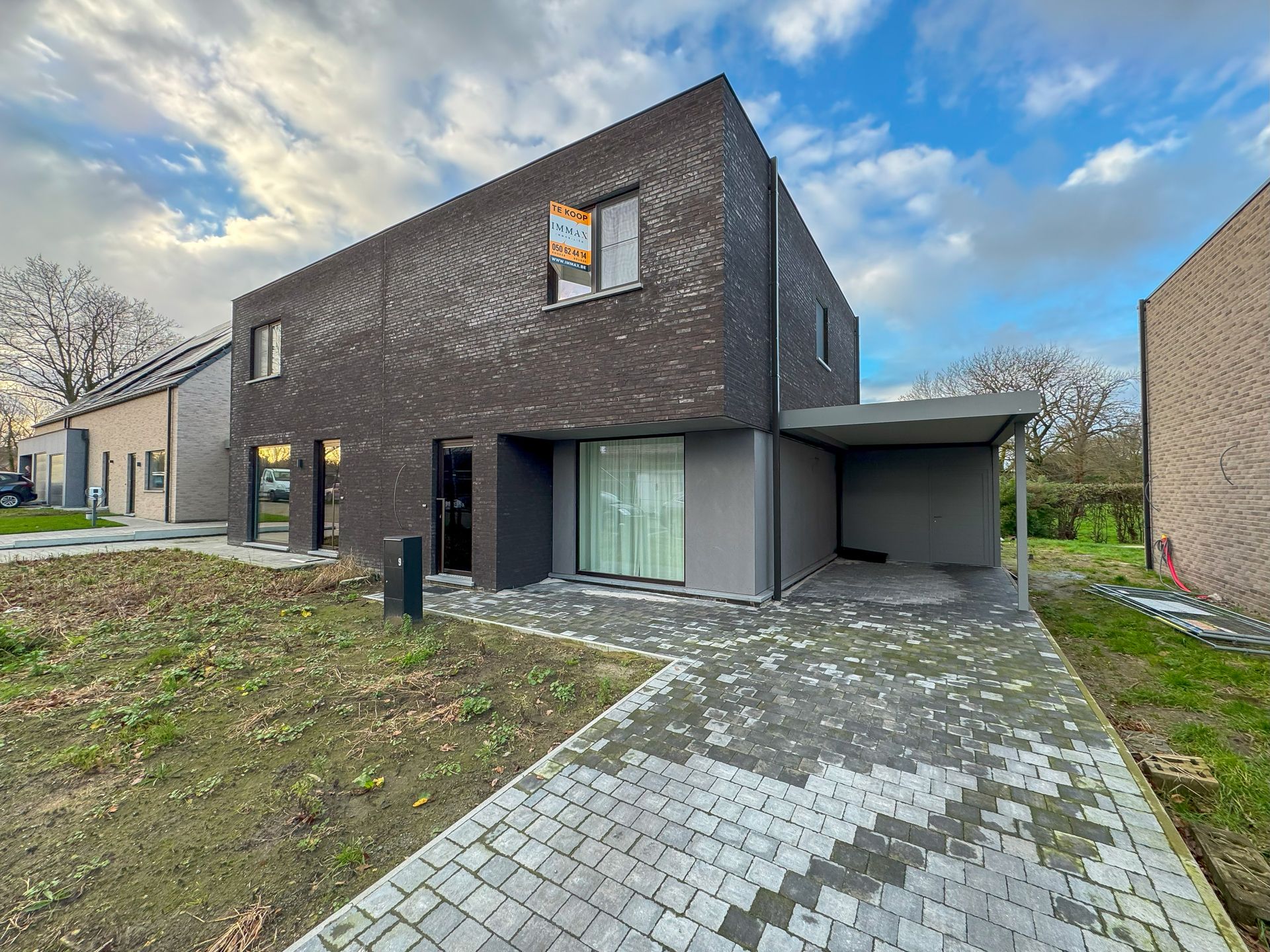 Exclusieve nieuwbouwwoning met 3 slaapkamers foto {{pictureIndex}}