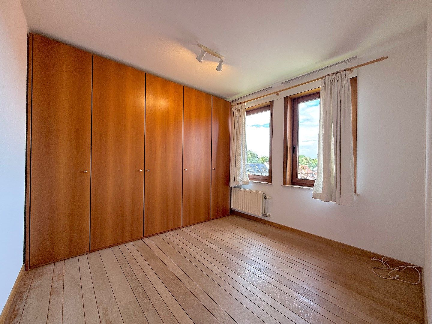 Ruim 3-slpk appartement met garage foto 13