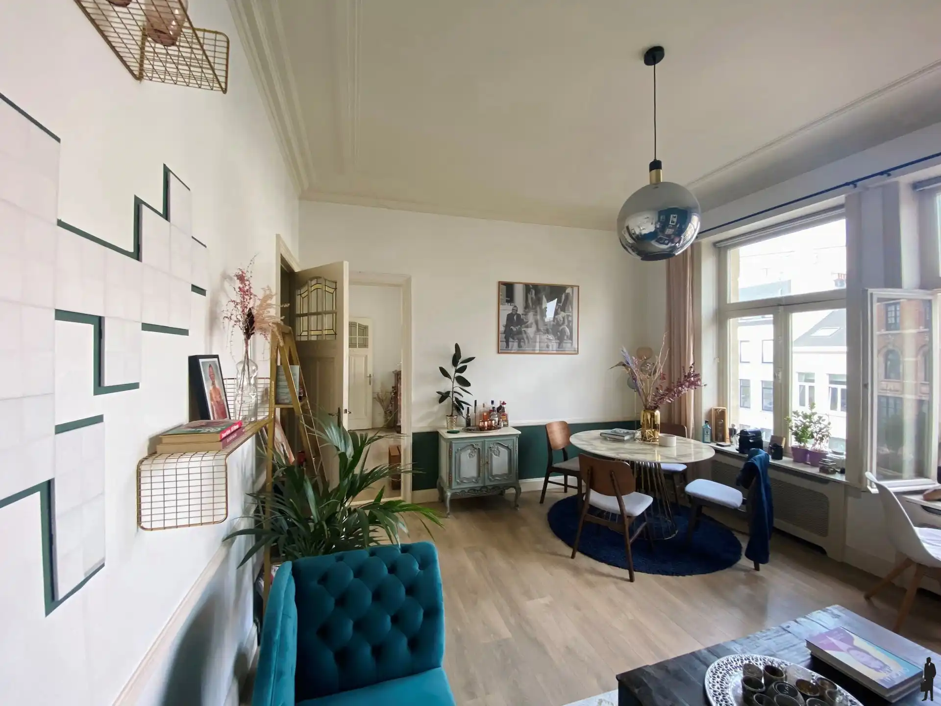 Authentiek 2-slaapkamer appartement op toplocatie. foto 3