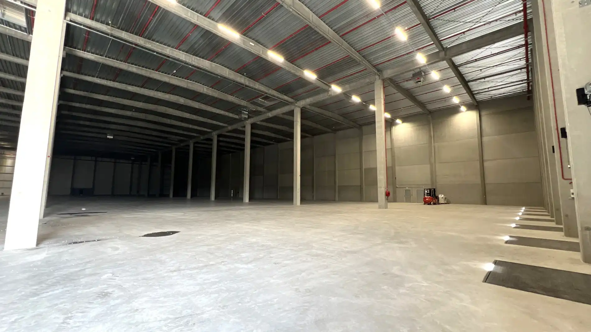 Nieuwbouw logistiek magazijn te huur aan Kluizendok in Haven van Gent foto 3