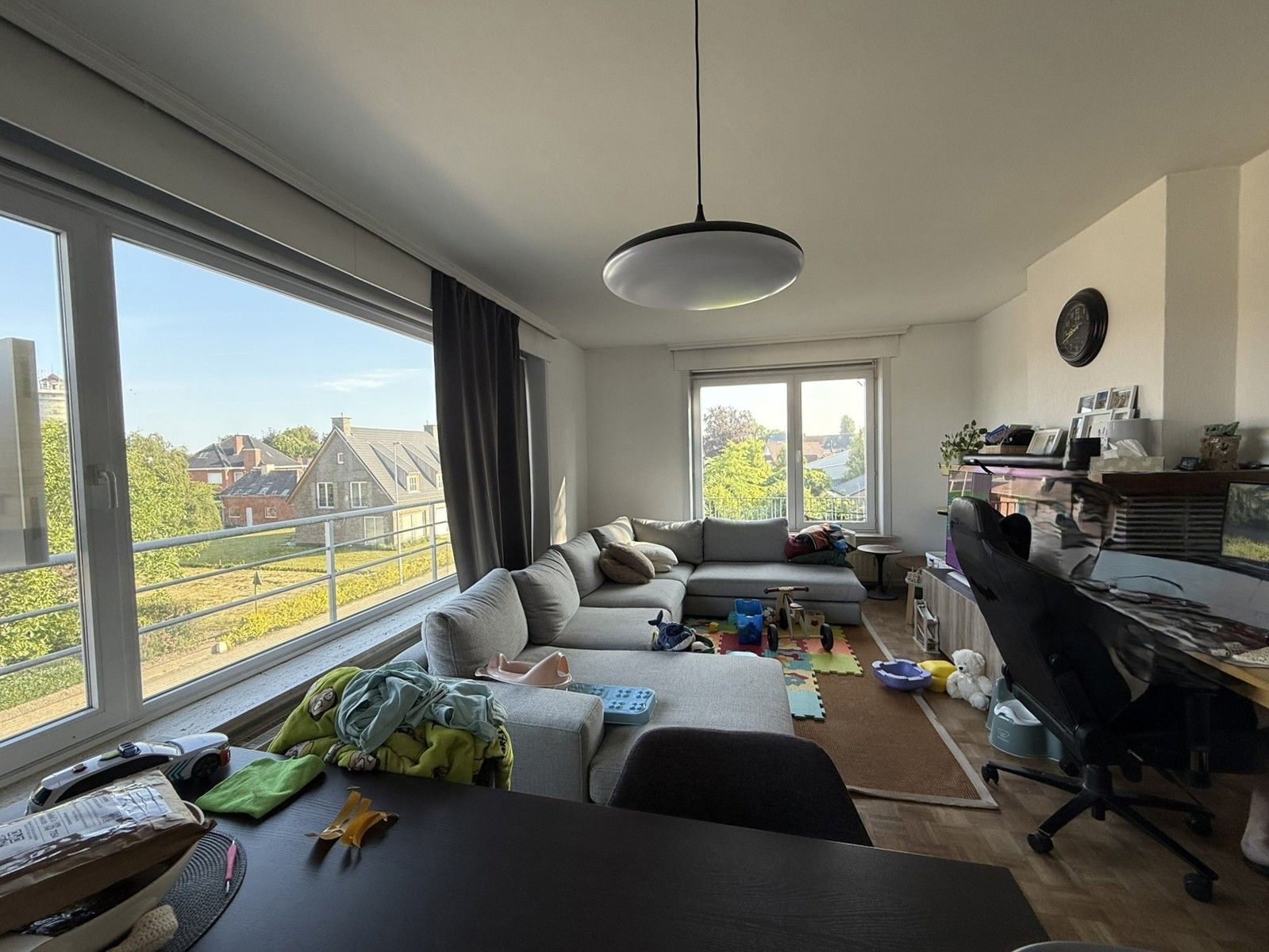 Appartement met 3 slaapkamers, balkon en garage nabij het centrum foto 3