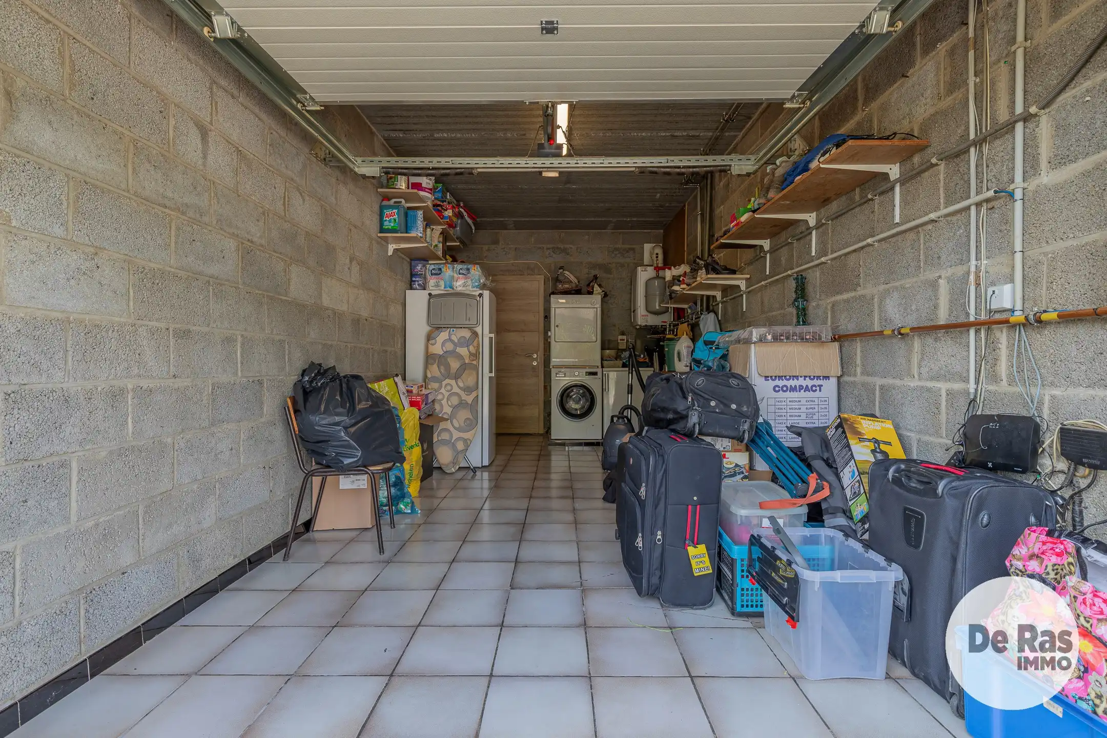 WICHELEN - Instapklare woning met 4 kamers, garage en tuin foto 12