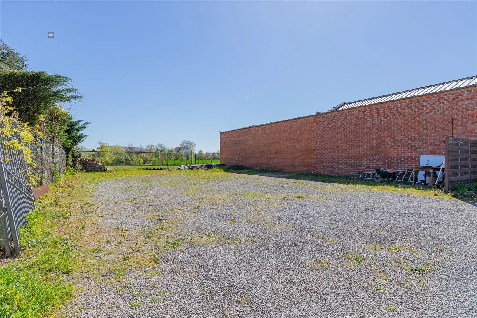 Karaktervolle villa met bijgebouw en ruime parking foto 29