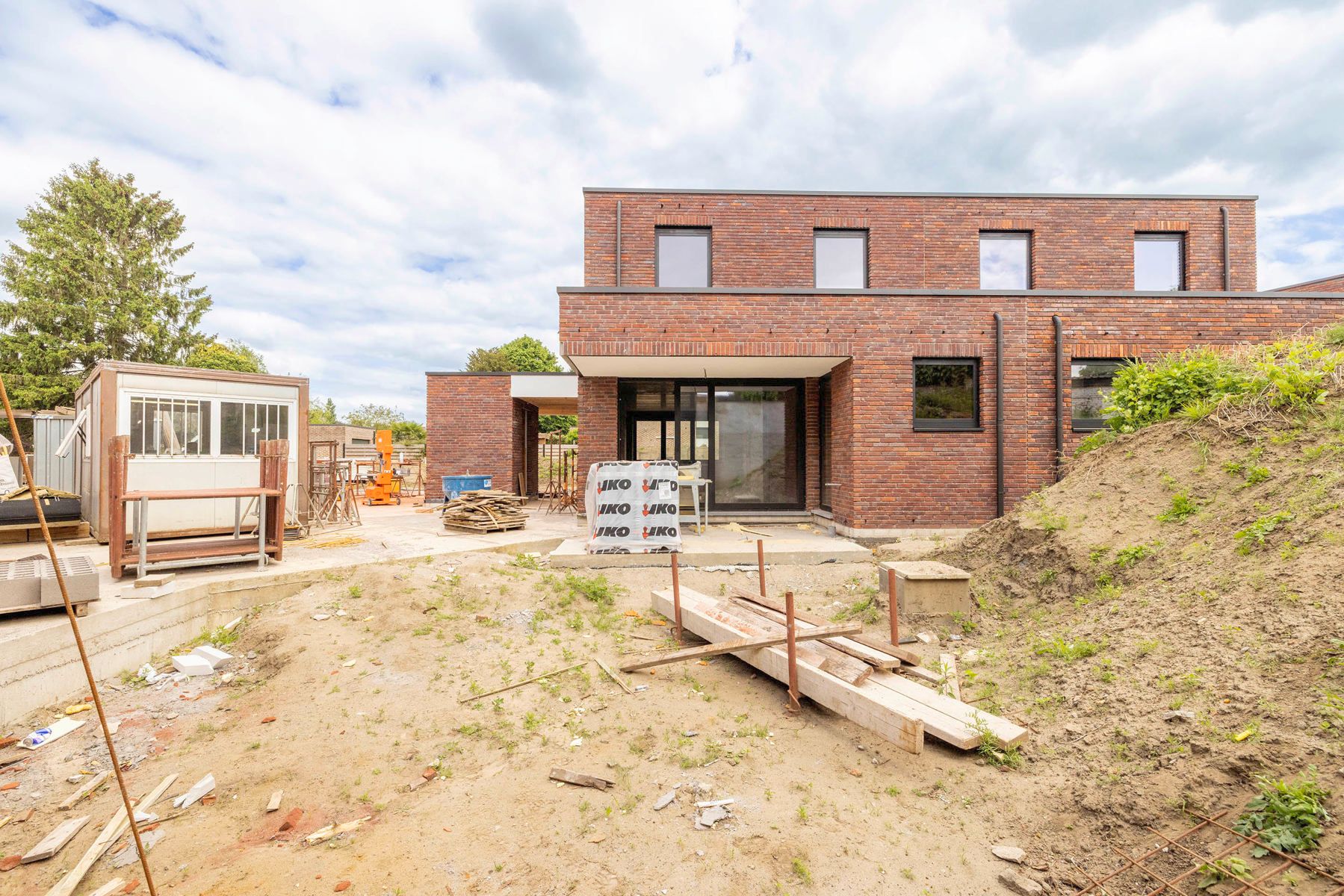 Semi-casco nieuwbouwwoning nabij centrum Nijlen met o.a. 3 slpks foto 18
