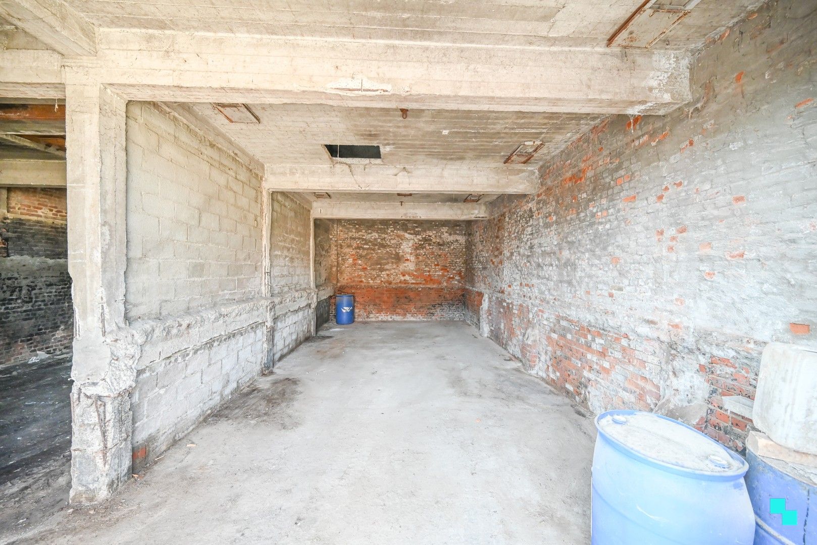 Halfopen woning met loods/opslagplaats nabij het centrum van Wielsbeke foto 16