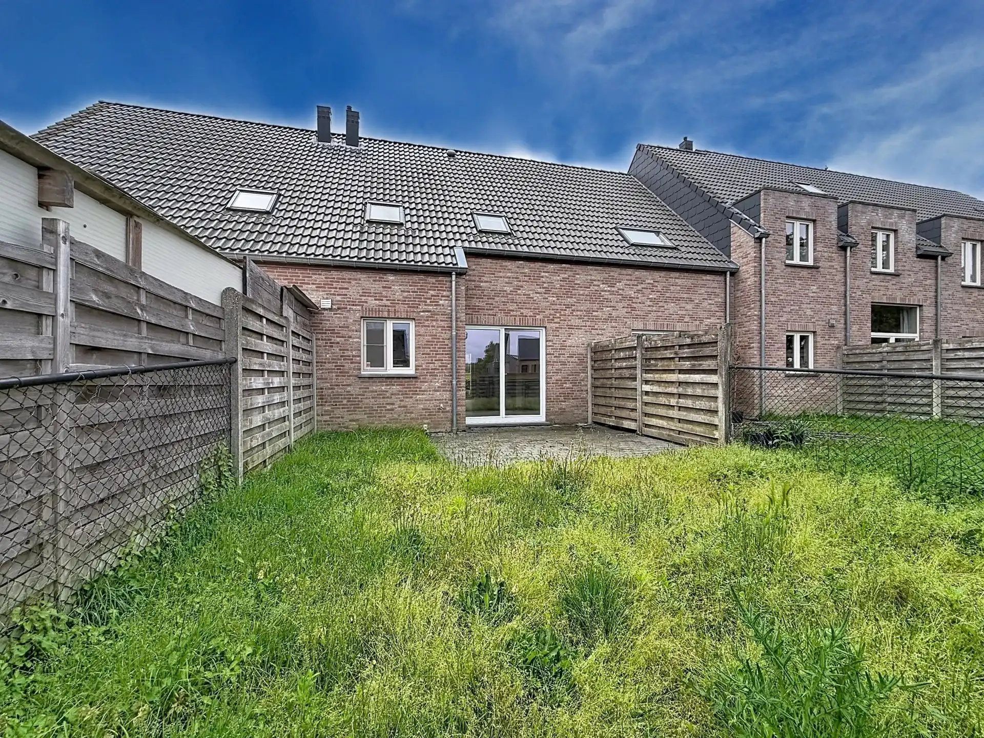 Gezellige woning met 2 grote slaapkamers, tuin en carport foto 25