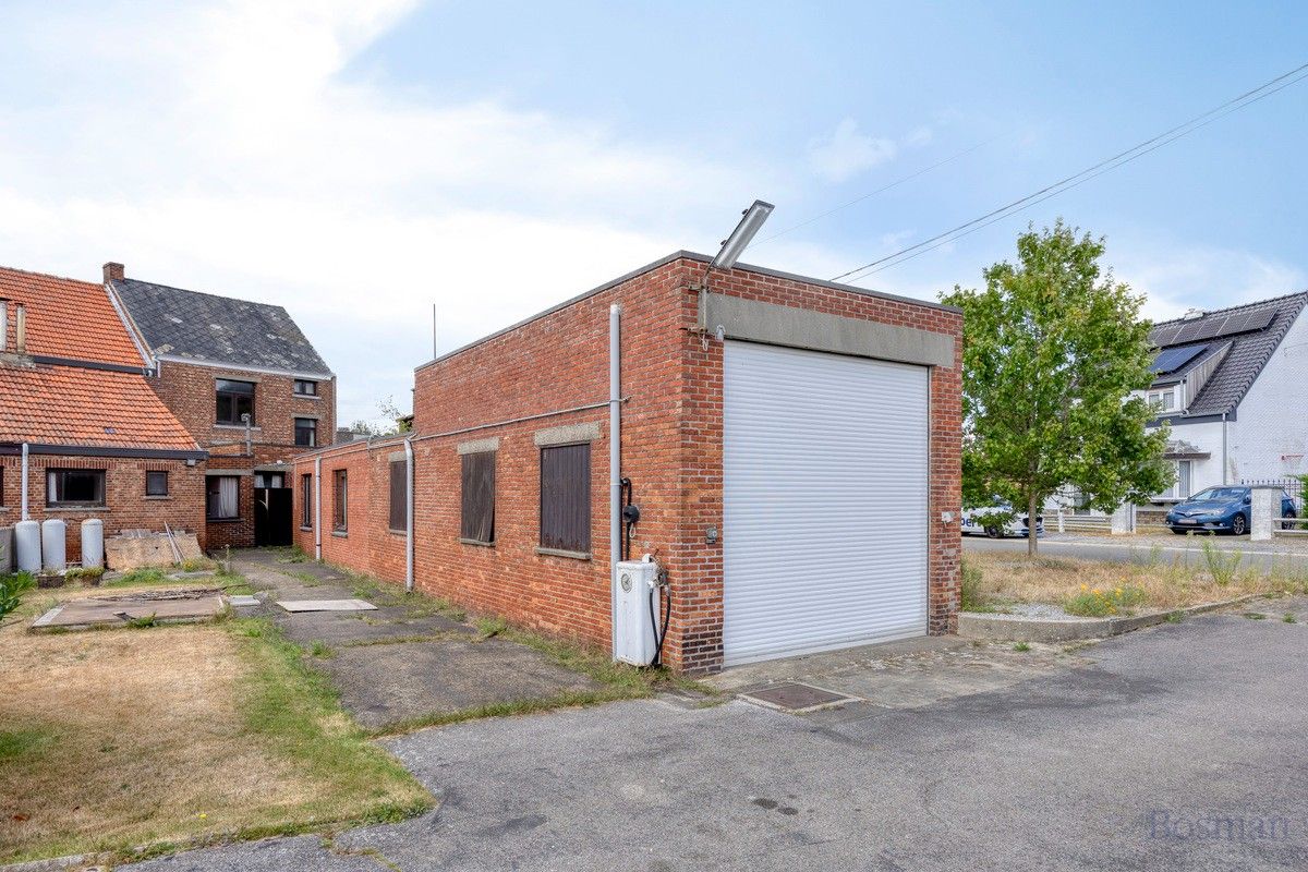 Halfopen bebouwing met 5 garageboxen te koop in Ham foto 22