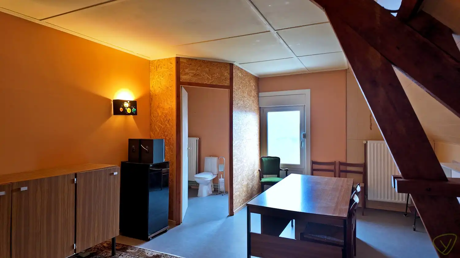 Verrassend ruime woning met 4 slaapkamers en garage foto 12