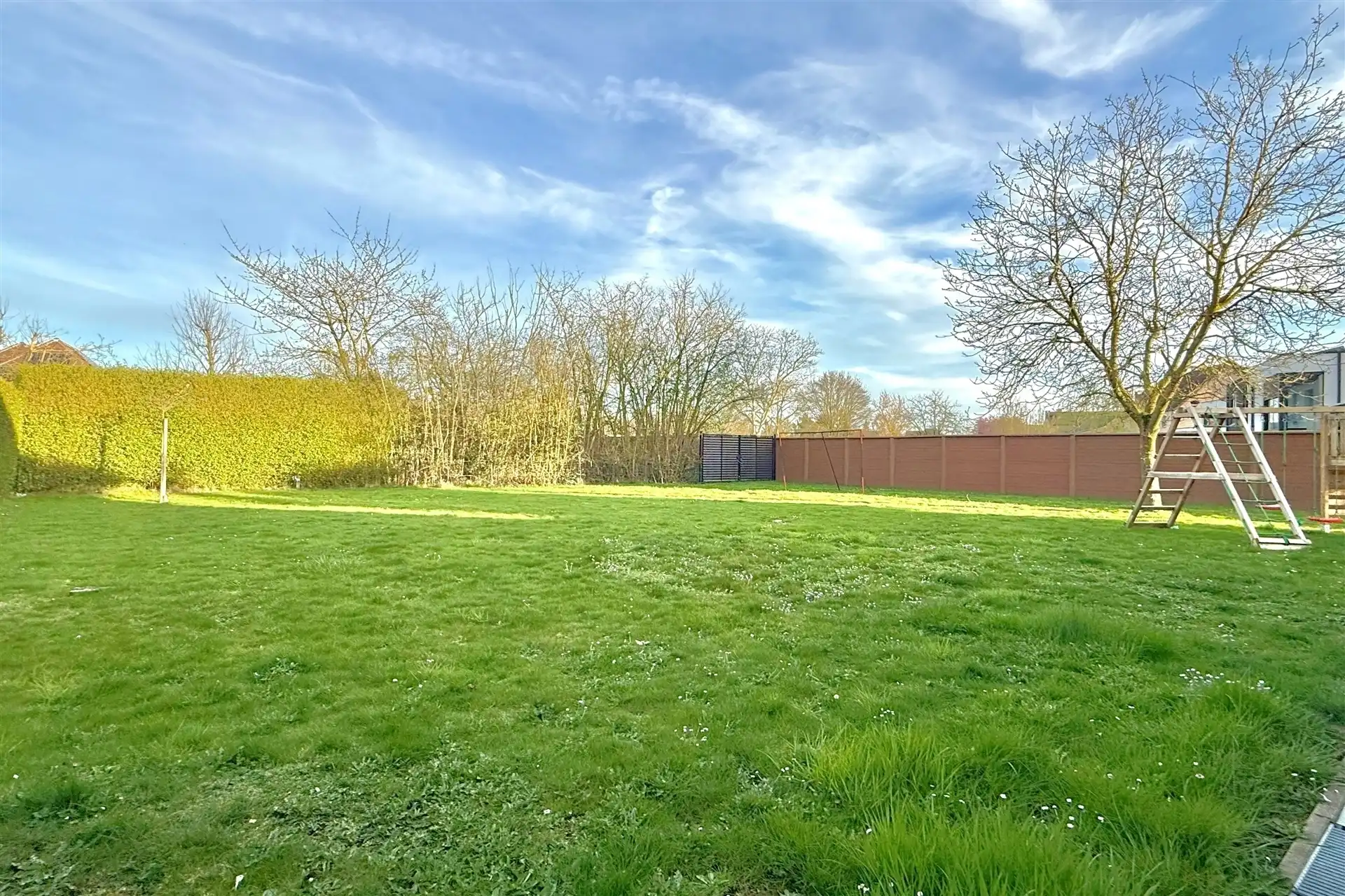 Ruime villa met 3 slpk en grote tuin foto 12