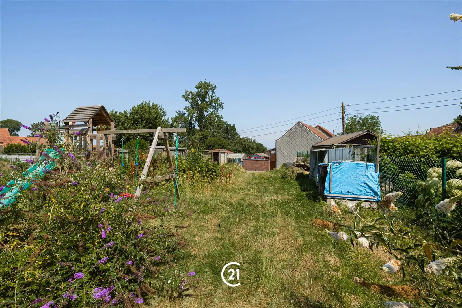 Verder af te werken woning met tuin en parking achteraan foto 17