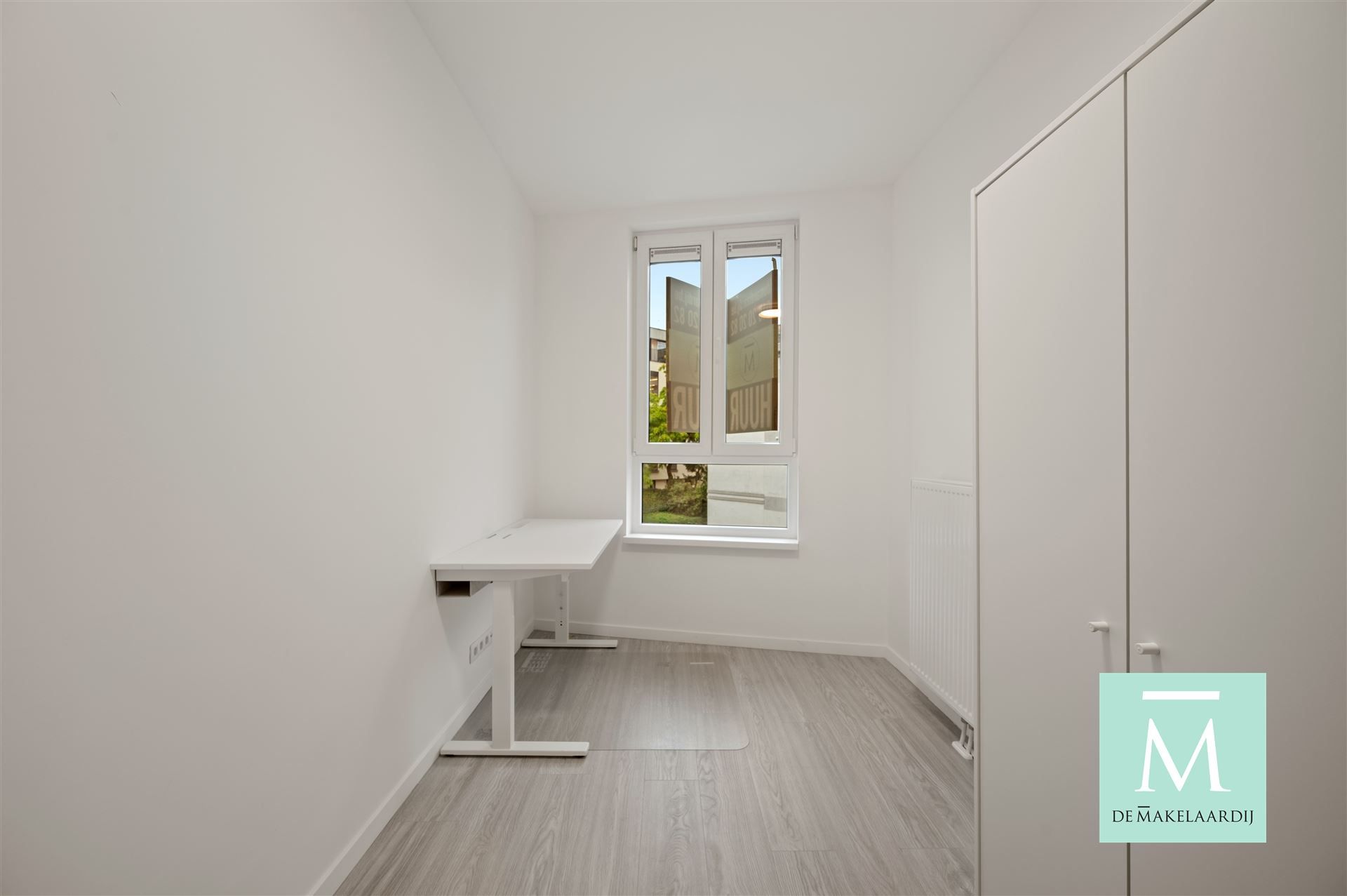 STUDENTS ONLY! Gemeubelde studentenkamer in hartje Mechelen - EERSTE BEWONING NA RENOVATIE  foto 2