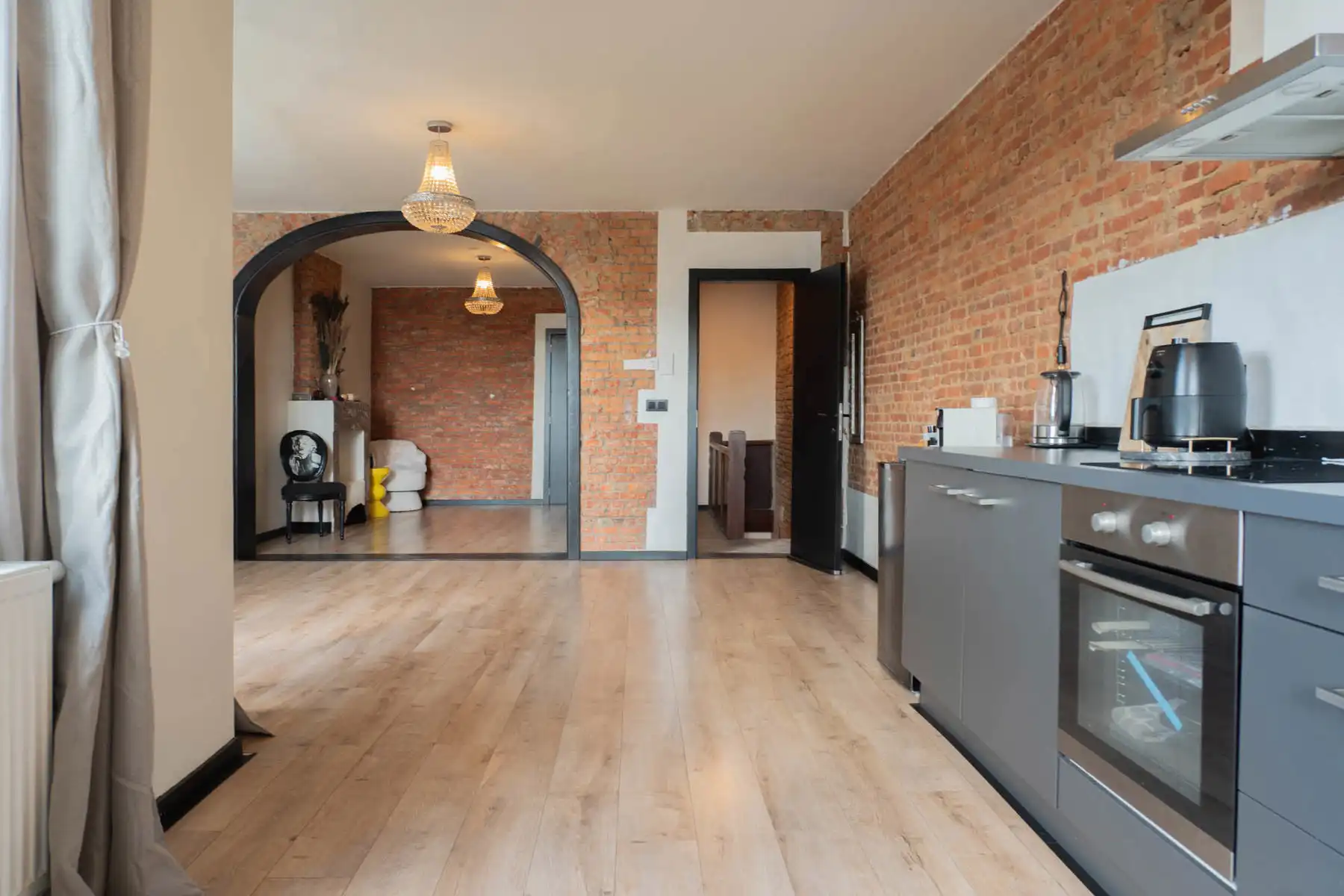 Instapklaar 1-slaapkamerappartement met terras in Deurne foto 4