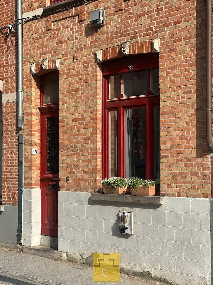 authentiek trapgevelhuis met zonnige stadstuin op toplocatie nabij het Minnewater foto 3