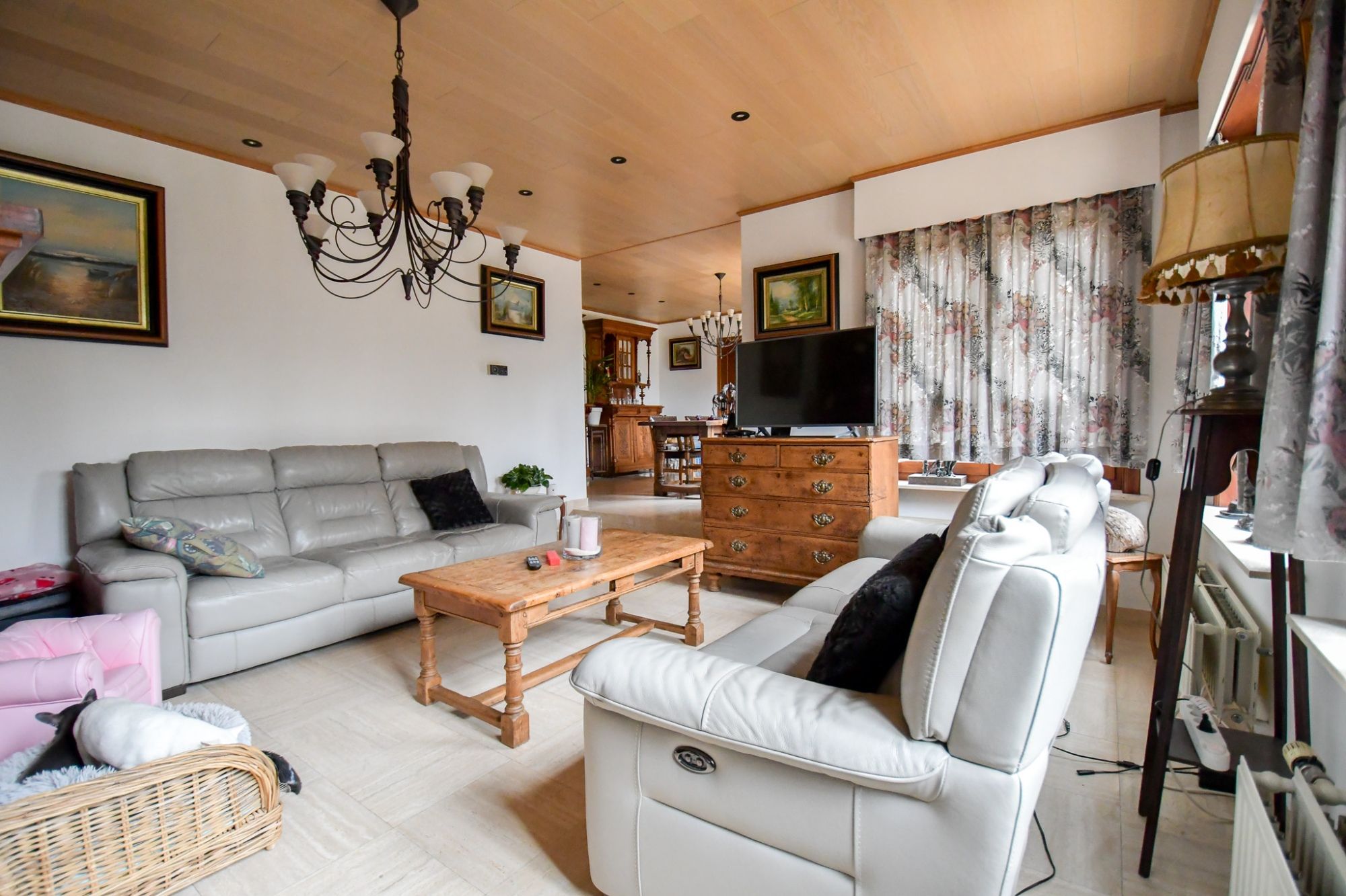 RUIME woning met grote tuin & tal van mogelijkheden op gunstige ligging foto 8