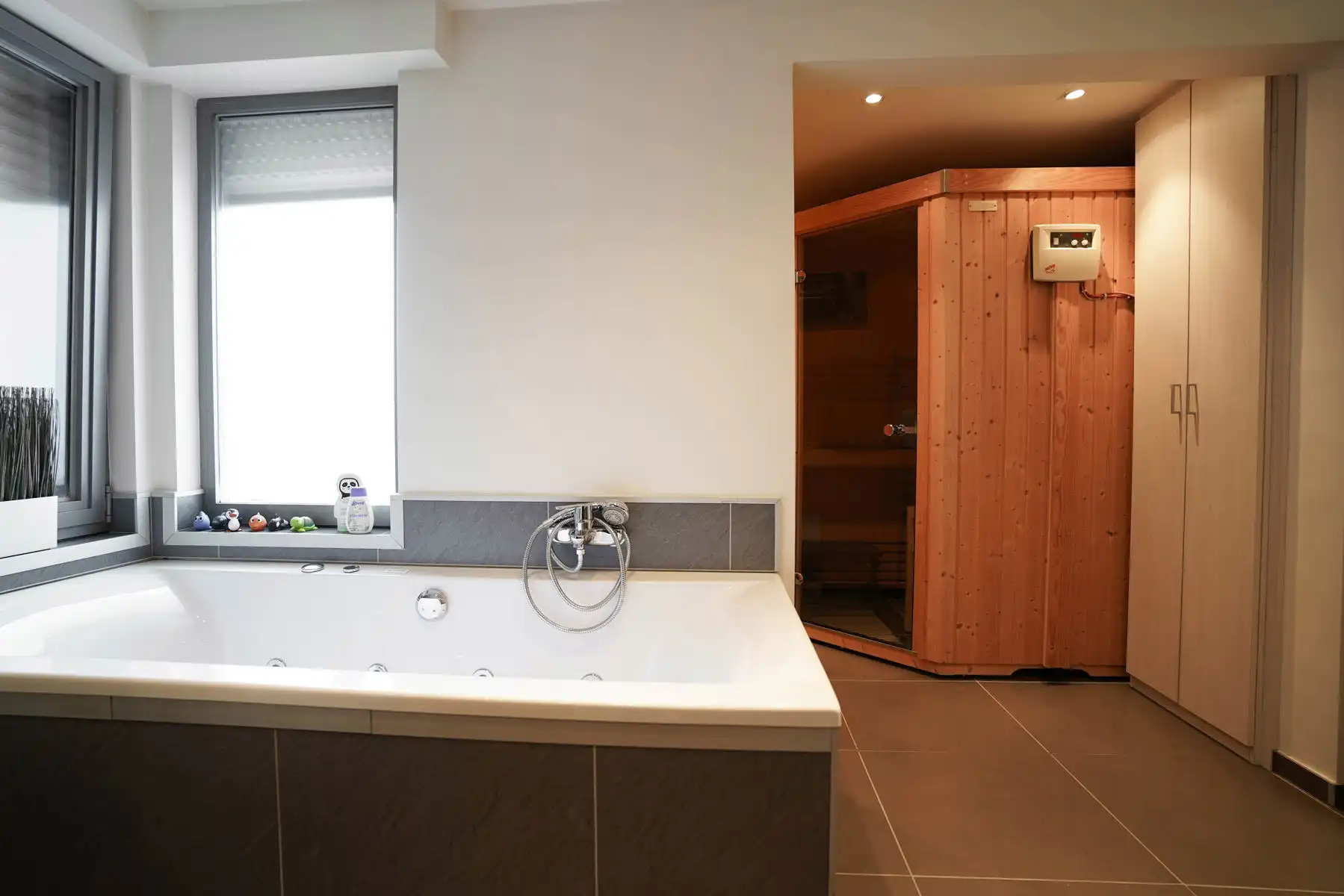 Knap gerenoveerde HOB- woning op toplocatie te Londerzeel. foto 13