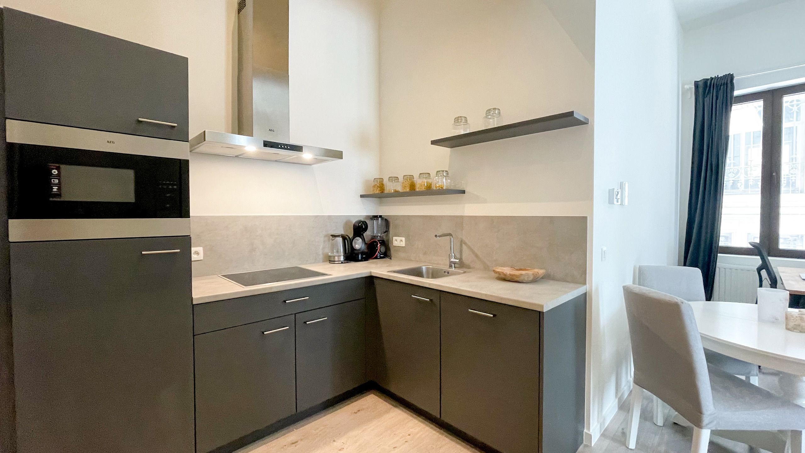 trendy studio ca 62 m² in residentie De Dams nabij de Meir foto 4