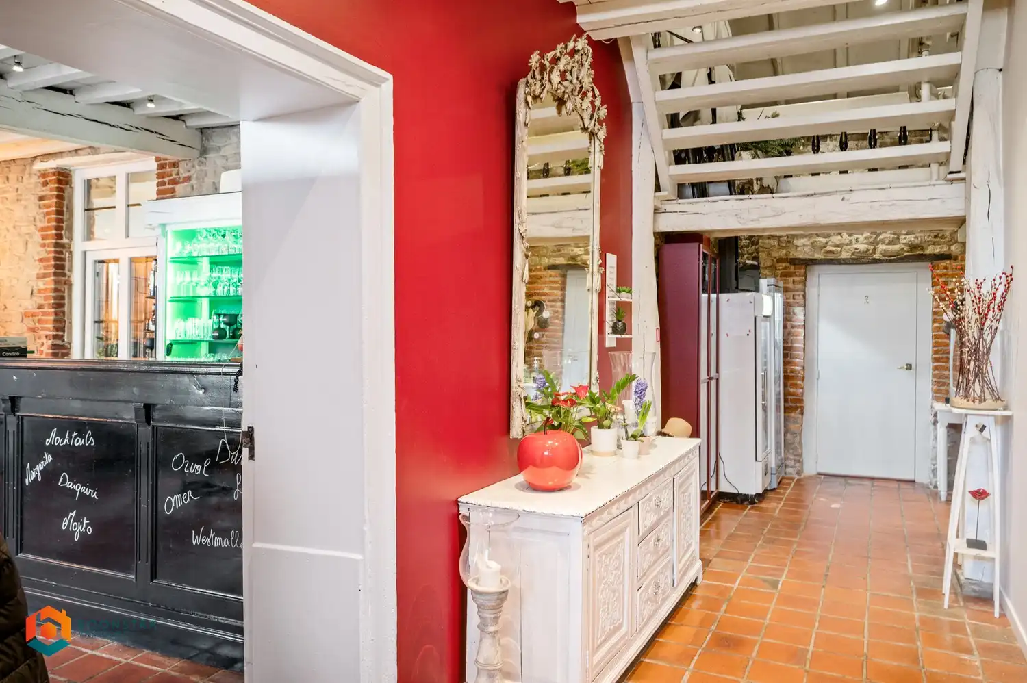 Handelspand met bovengelegen woonst op toplocatie te Erps-Kwerps foto 2