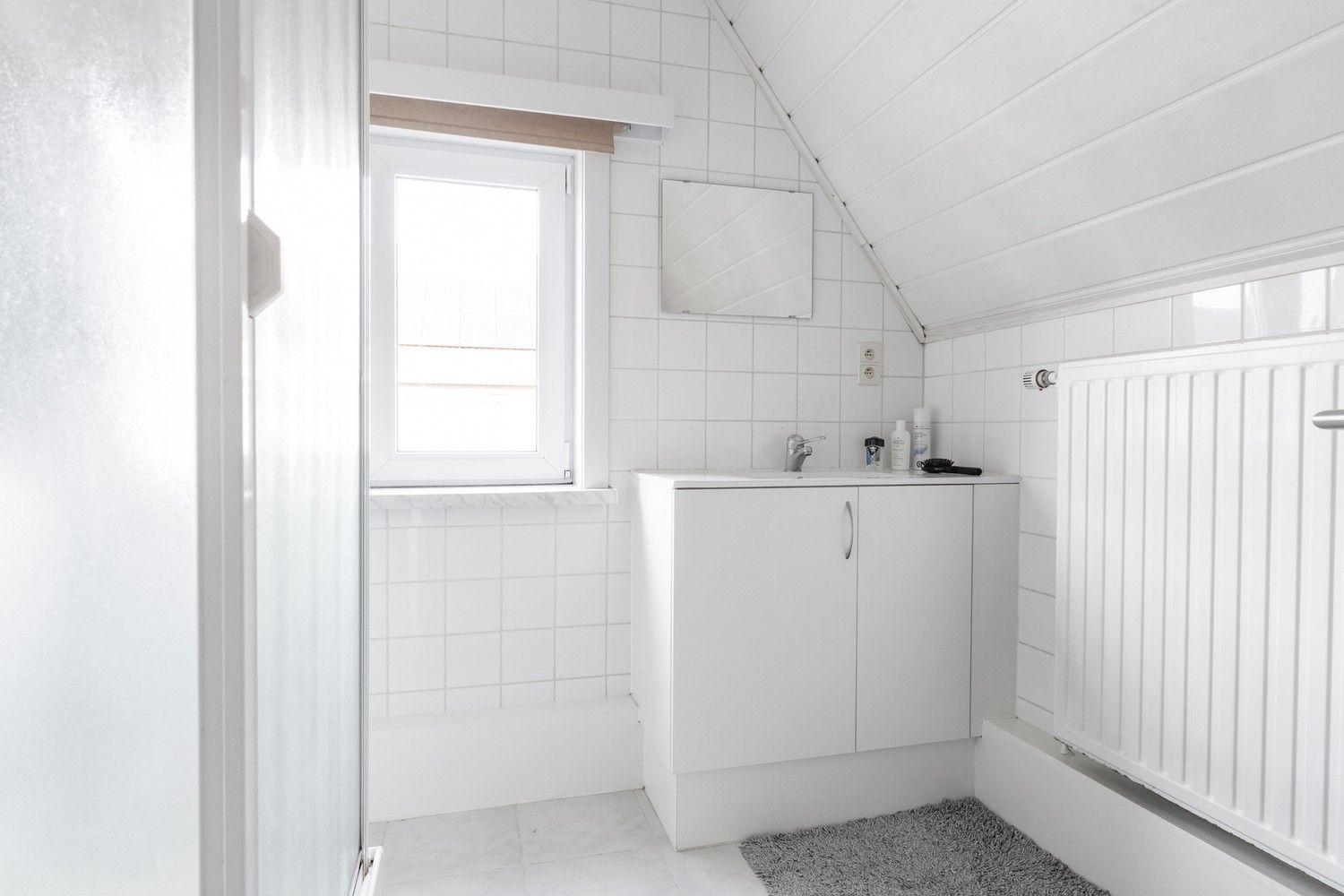 Charmante en instapklare woning met 2 slaapkamers in hartje Hamont foto 26