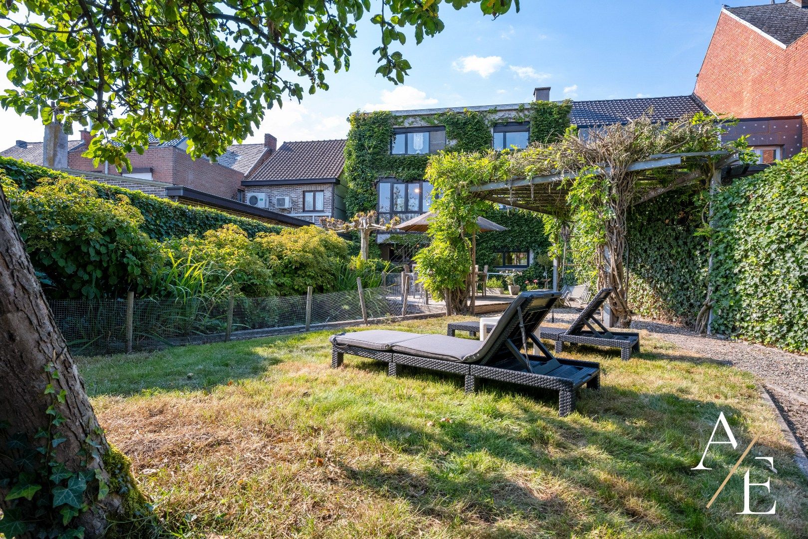 WICHELEN - Landelijke grote woning met prachtige tuin! foto 15