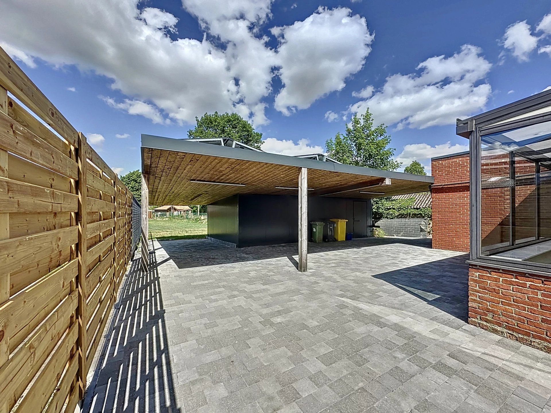 Gerenoveerde woning op groot perceel met 3 slaapkamers, zonnepanelen en thuisbatterij. foto 24
