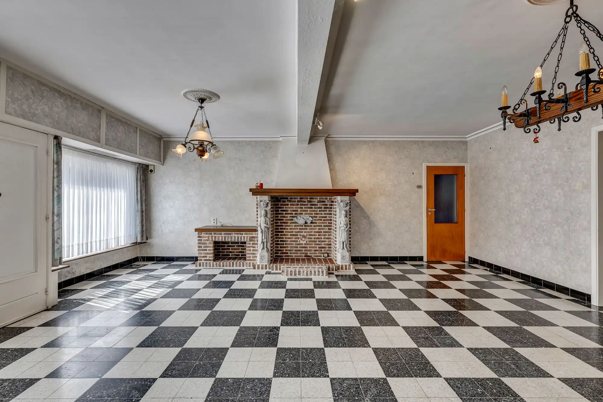 Handelspand met woonst te koop centraal te Galmaarden foto 10