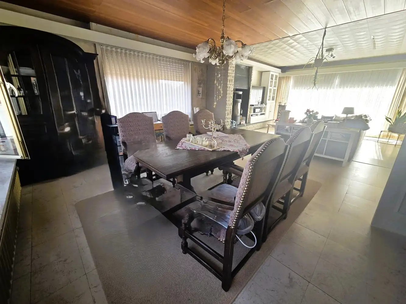 Woonhuis met aangebouwd werkatelier of polyvalante ruimte en garage aanbouwen foto 4