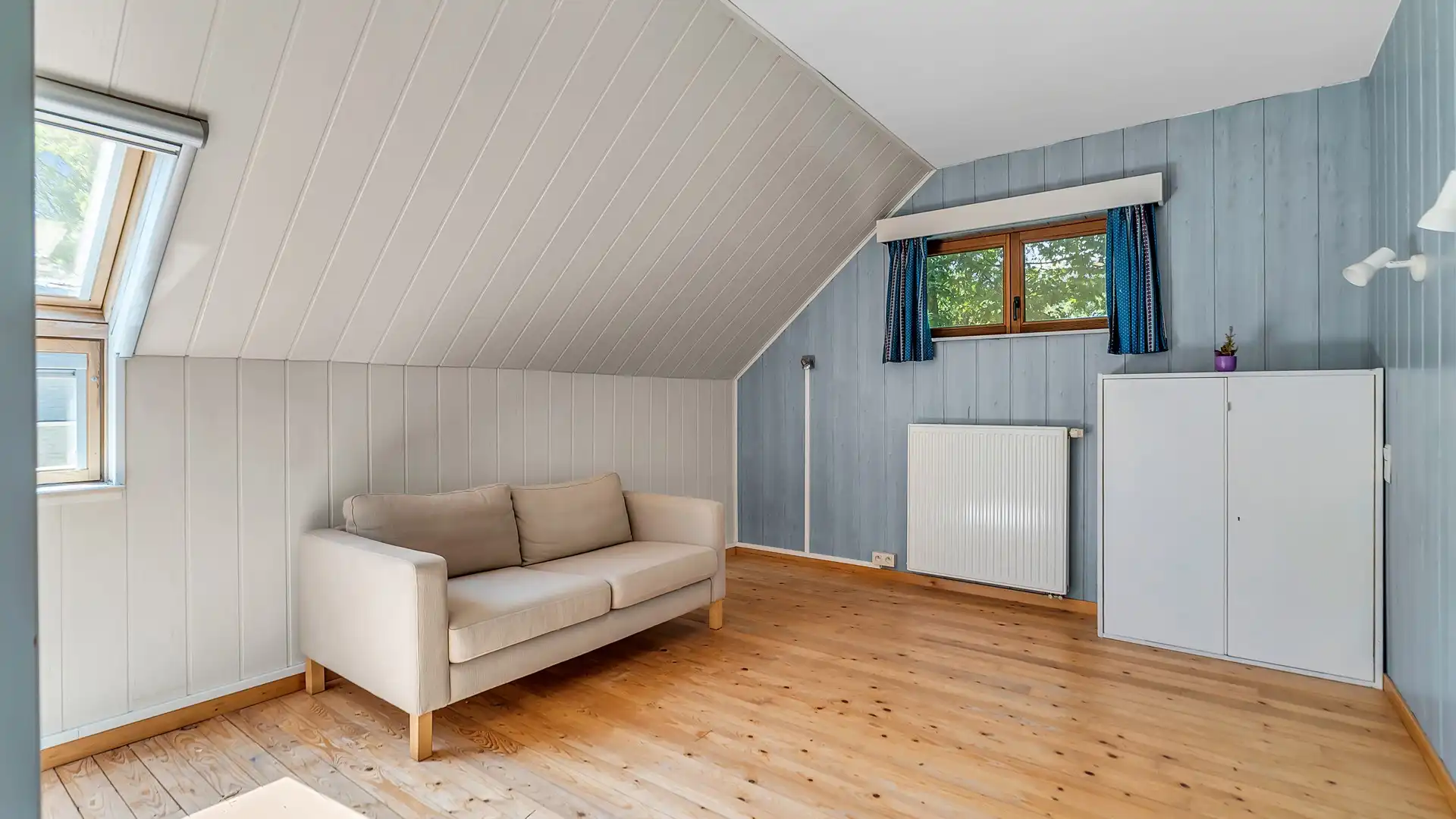 Ruime en instapklare woning met zwembad in Genk (Bret) foto 27