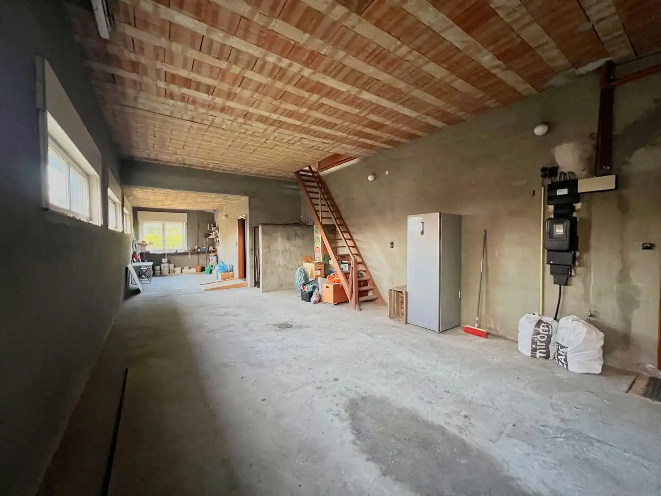 Heel ruime woning met polyvalente ruimte + tuin (791m²) foto 14