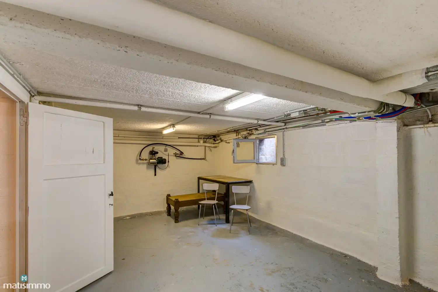 VOLLEDIG GERENOVEERDE EN ENERGIEZUINIGE WONING MET DUBBELE GARAGE EN OPSLAGRUIMTE IN HERDEREN foto 34