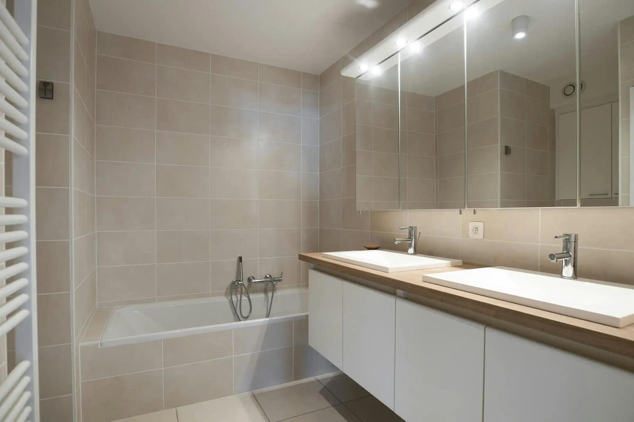 Appartement met 3 slaapkamers en garage vlakbij zee in Sint-Idesbald foto 9