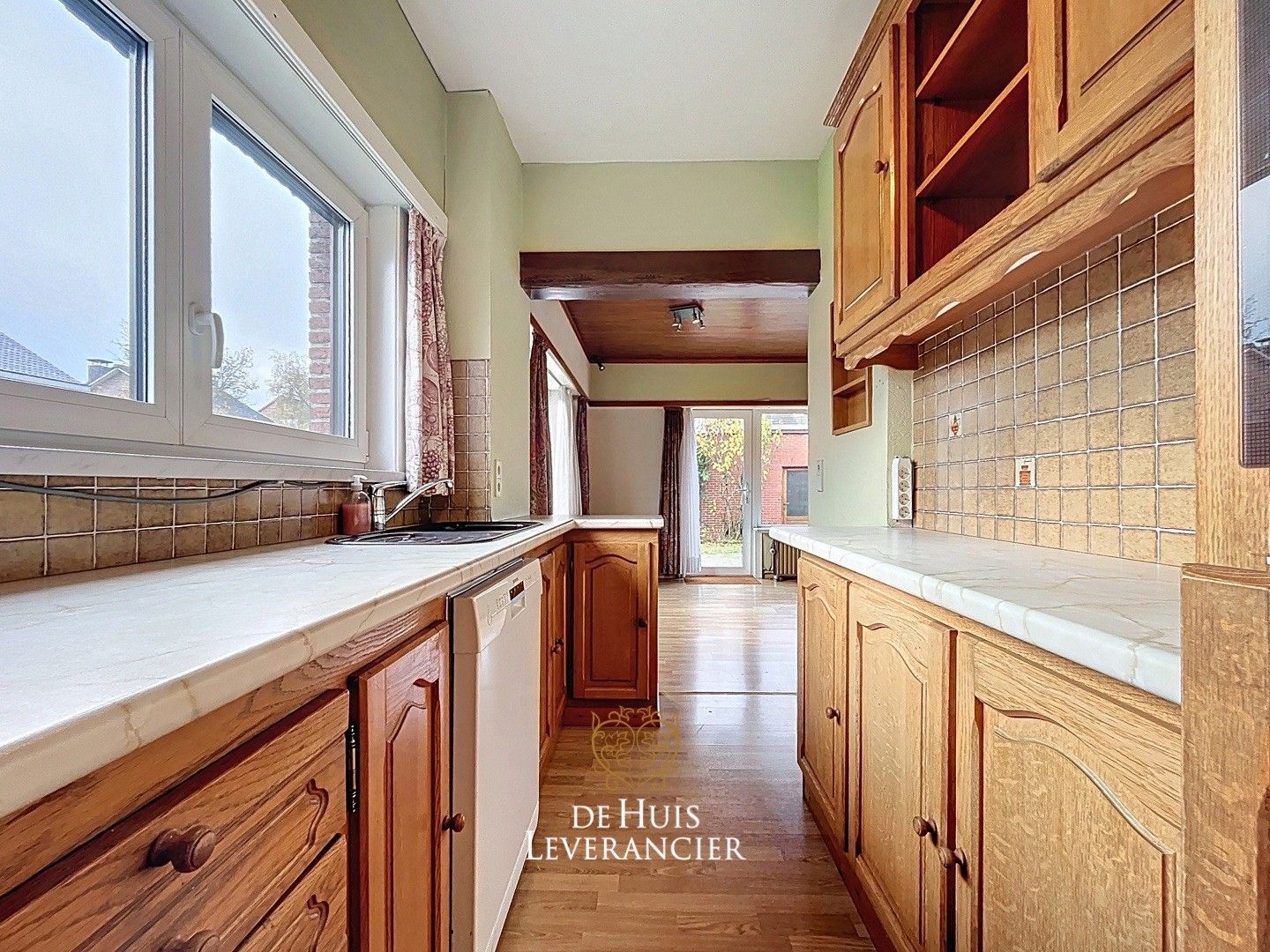 Een huis met potentieel in een buurt met toekomst ! foto 11