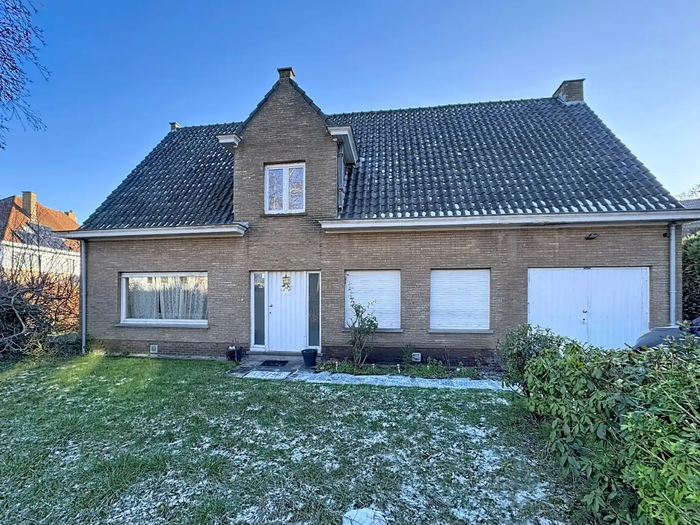 Hoofdfoto van de publicatie: Statige villa met 4 slaapkamers en bureau
