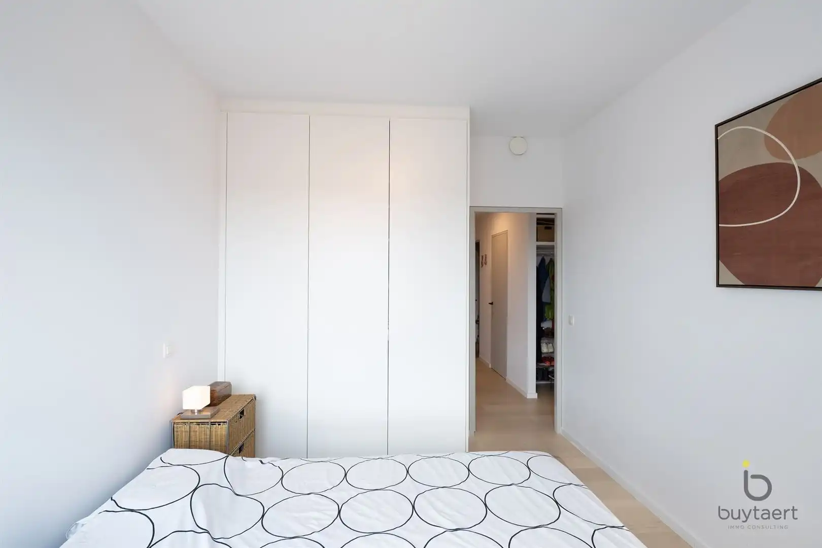 WONEN IN STIJL: een knap 2-slaapkamer appartement op de 3de verdieping met terras te Deurne-Zuid! foto 17