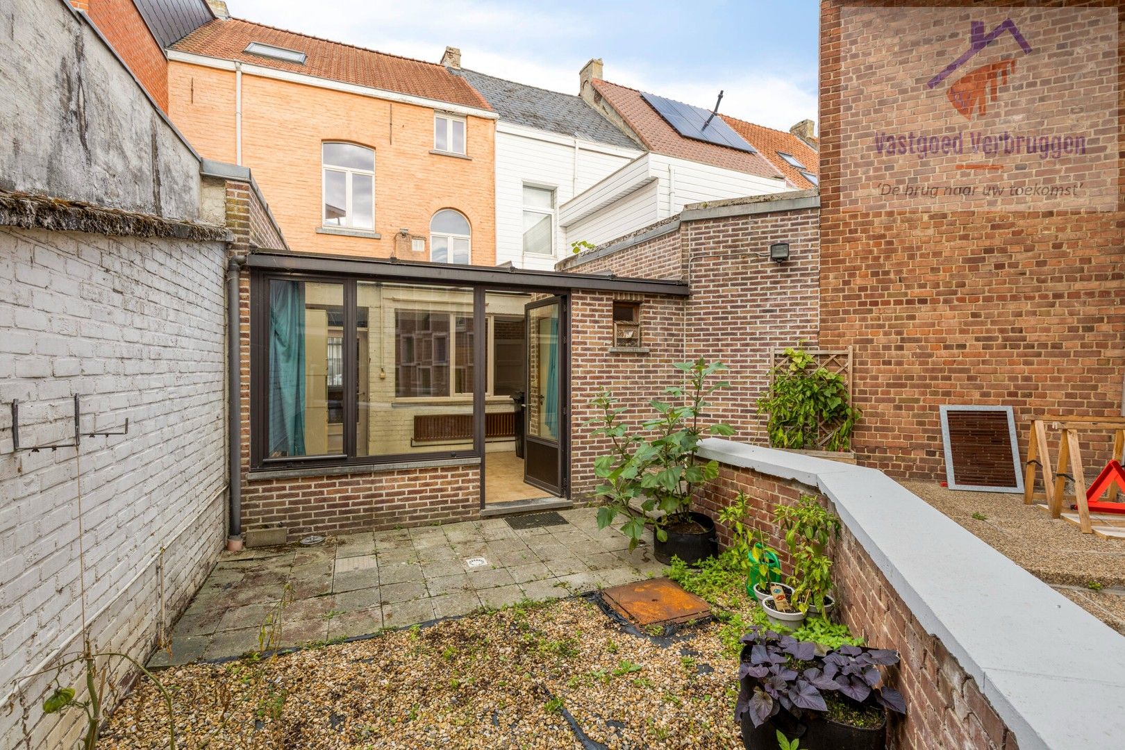 Goed gelegen ruime woning met 4 slaapkamers en terras foto 8