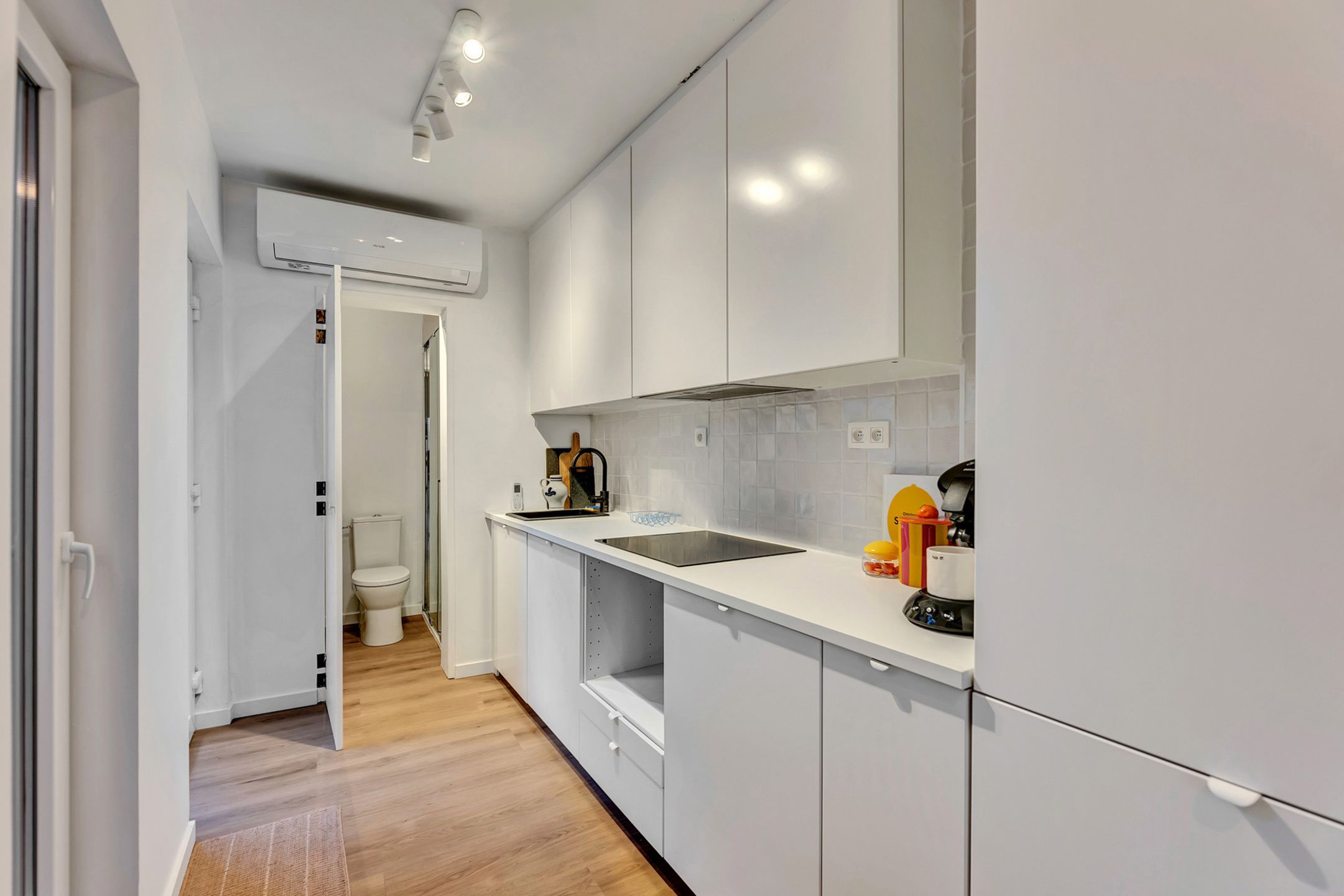 Centraal gelegen instapklare rijwoning foto 6