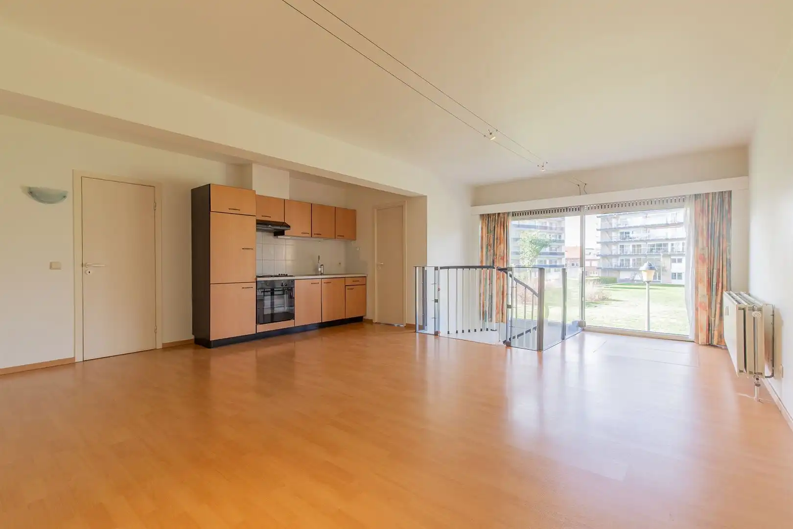 Veelzijdig handelspand met bovenliggend appartement (126m²) in centrum Dendermonde foto 10