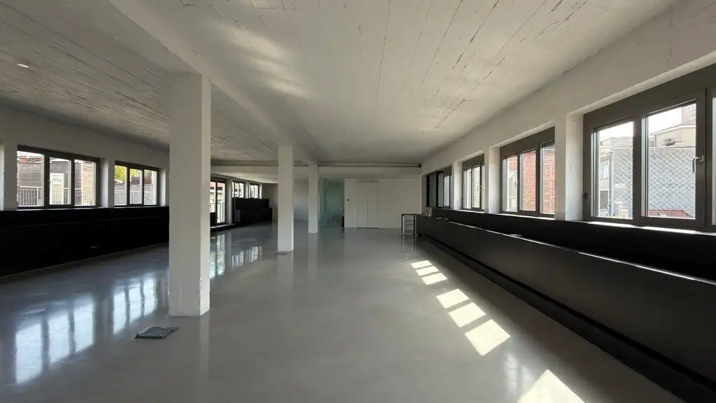 Instapklare kantoorruimte te huur in hartje Antwerpen foto 7