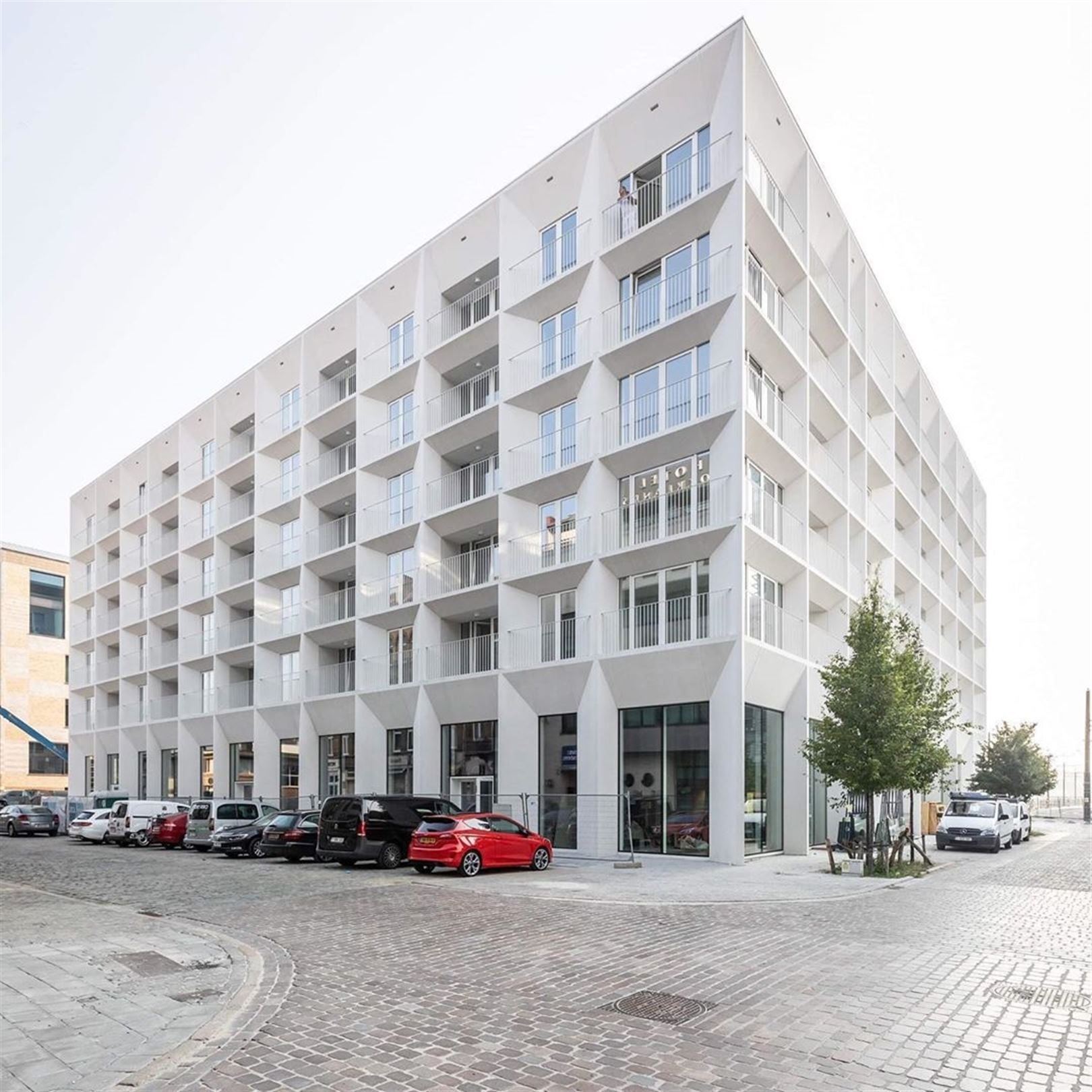 3 autostaanplaatsen aan het Eilandje foto {{pictureIndex}}