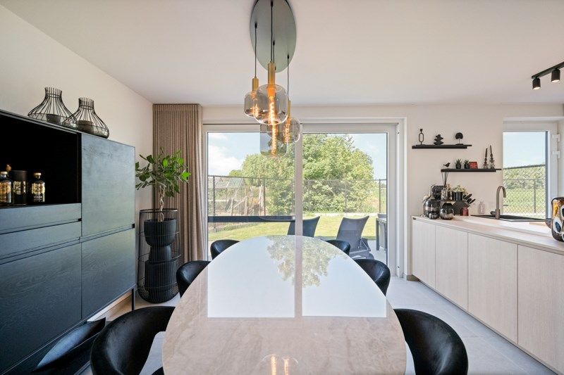 Half-open instapklare woning met 3 slaapkamers foto 4