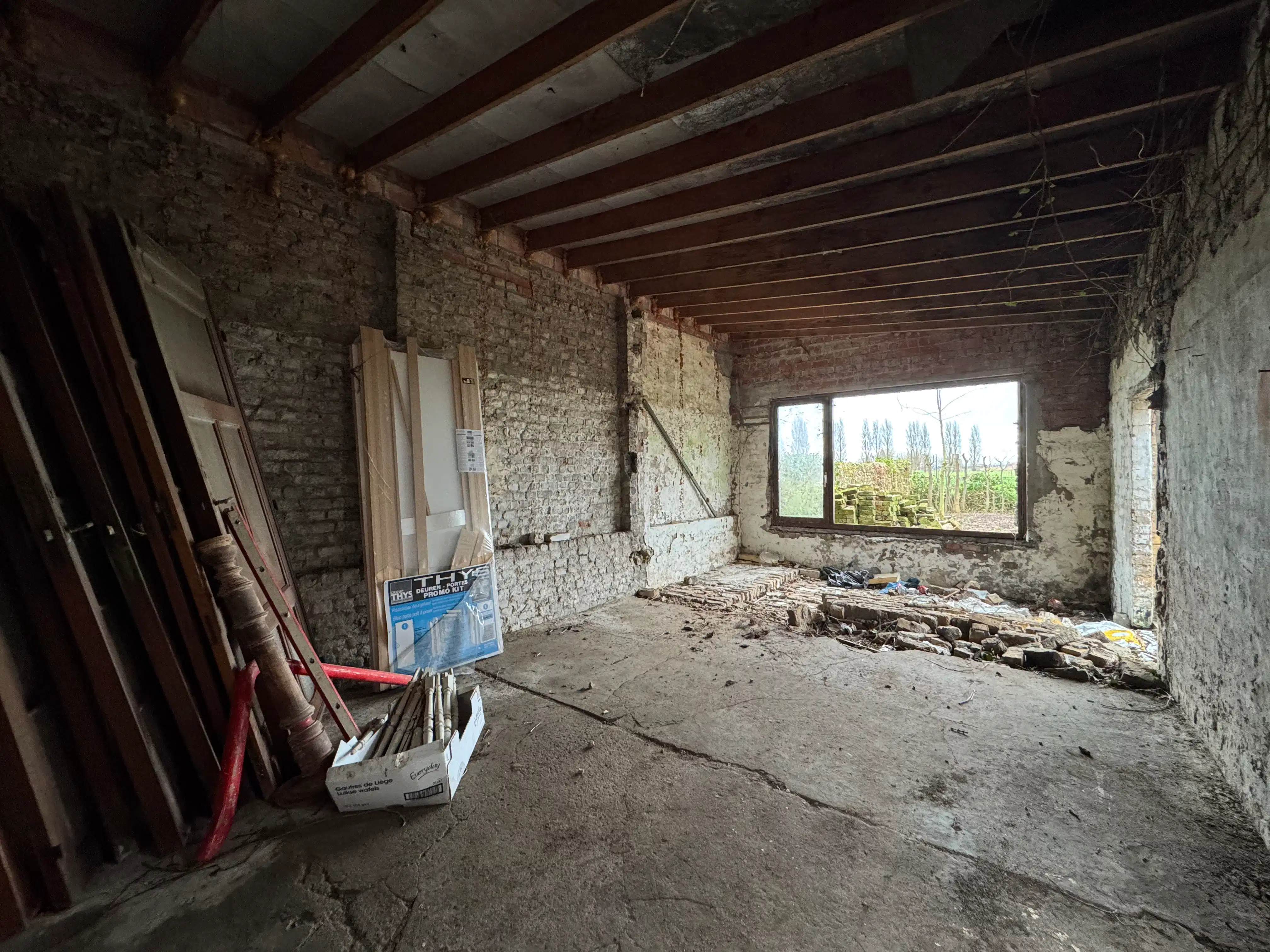 Karaktervolle dorpswoning met veel potentieel foto 18