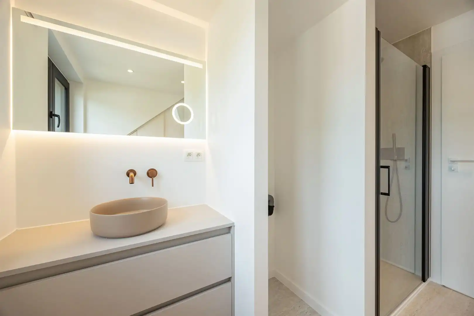 Top-gerenoveerd duplexappartement in Ekeren-Donk foto 13