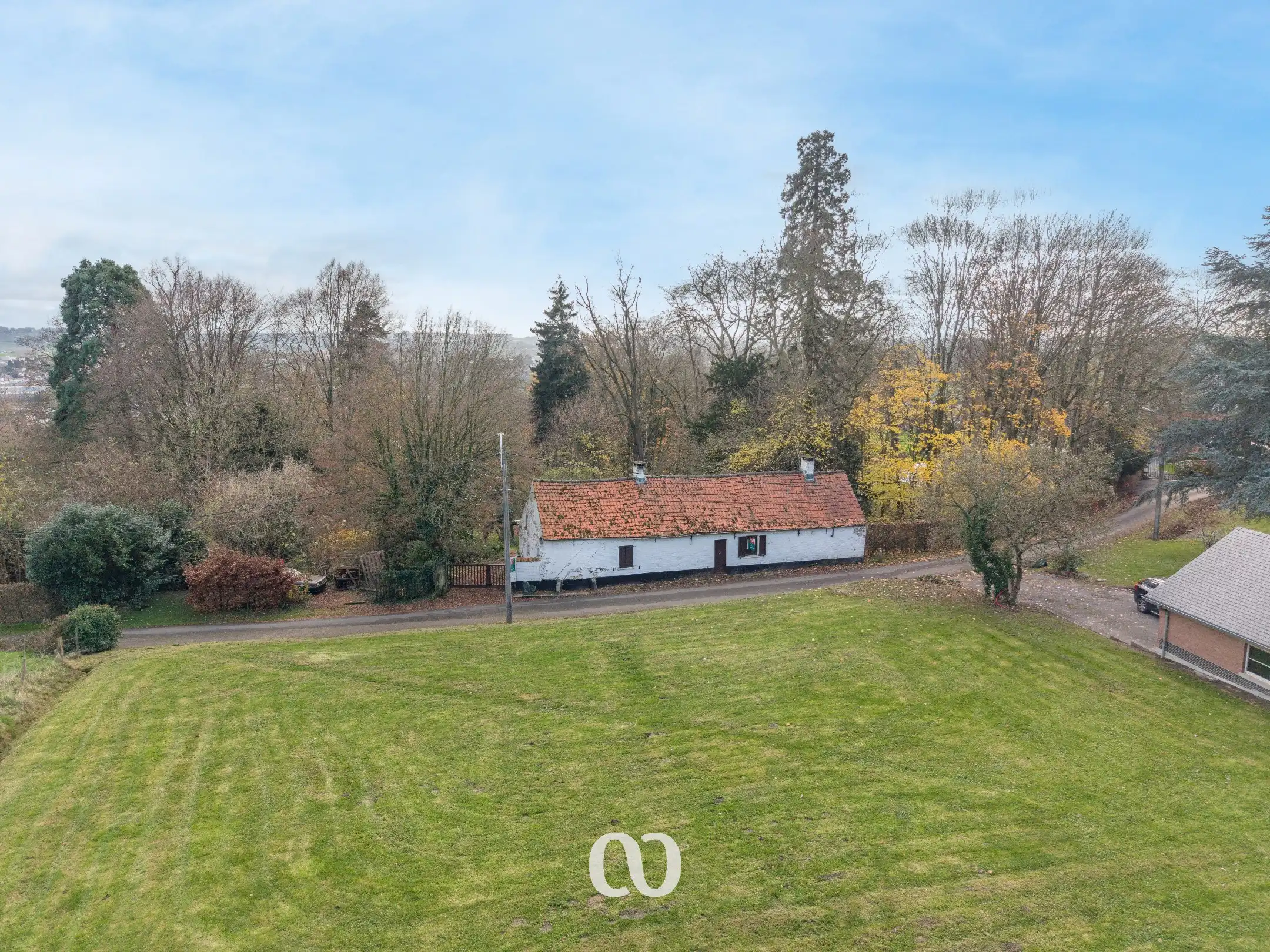 Te renoveren hoeve op sublieme ligging foto 2