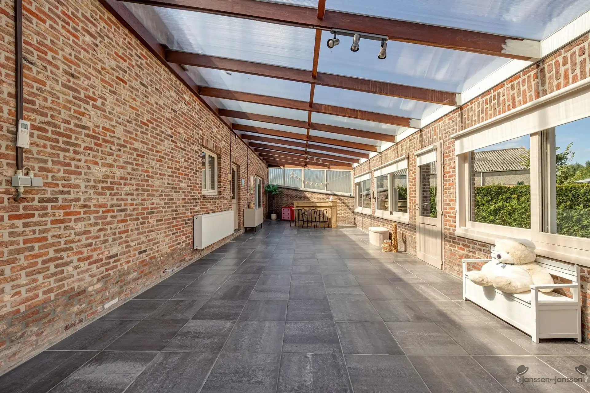 Landelijke woning met mooi uitzicht en weide foto 14